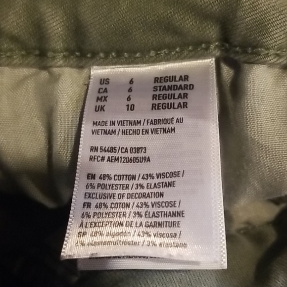 American Eagle 6 High Rise Jegging Destroyed - Picture 5 of 5